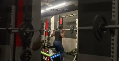 Revisión de rutinas populares de entrenamiento de fuerza con saco pesado